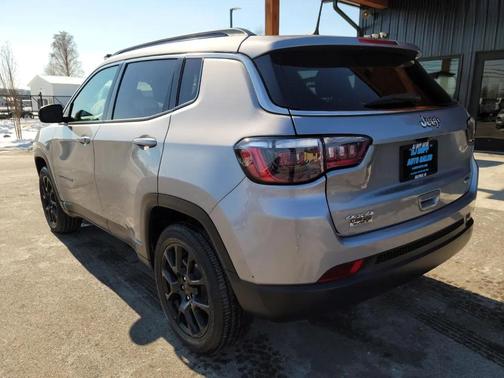 2022 Jeep Compass Latitude Lux