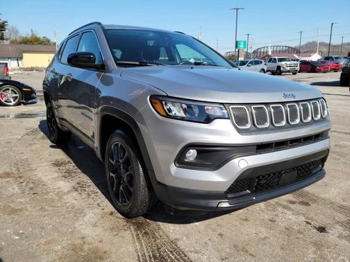 2022 Jeep Compass Latitude Lux