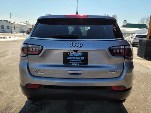 2022 Jeep Compass Latitude Lux