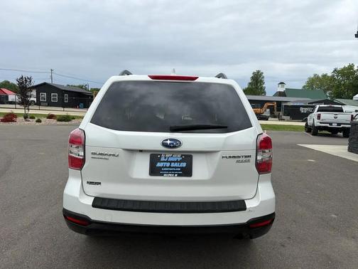 Crystal White Pearl 2016 Subaru Forester 2.5i Premium