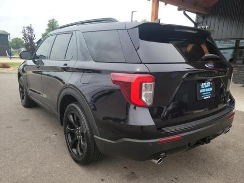 Agate Black Metallic 2023 Ford Explorer ST-Line