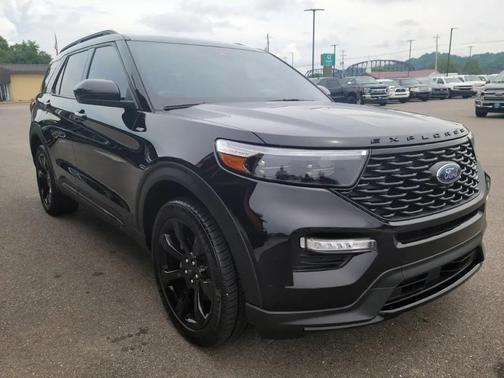 Agate Black Metallic 2023 Ford Explorer ST-Line