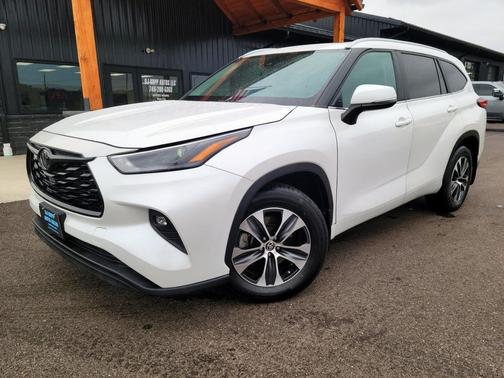 2023 Toyota Highlander XLE
