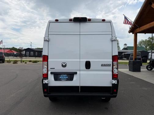 Bright White Clearcoat 2023 RAM ProMaster 2500 High Roof