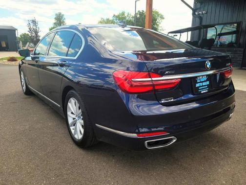Imperial Blue Metallic 2019 BMW 750 i xDrive