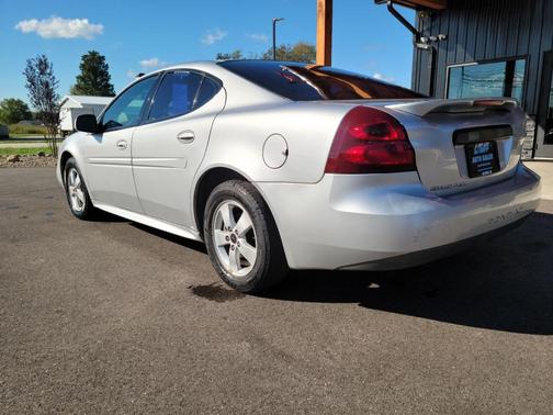 2005 Pontiac Grand Prix Base