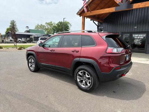 Velvet Red Pearlcoat 2019 Jeep Cherokee Trailhawk