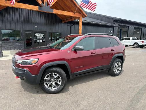 Velvet Red Pearlcoat 2019 Jeep Cherokee Trailhawk
