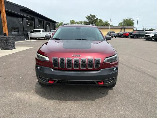 Velvet Red Pearlcoat 2019 Jeep Cherokee Trailhawk