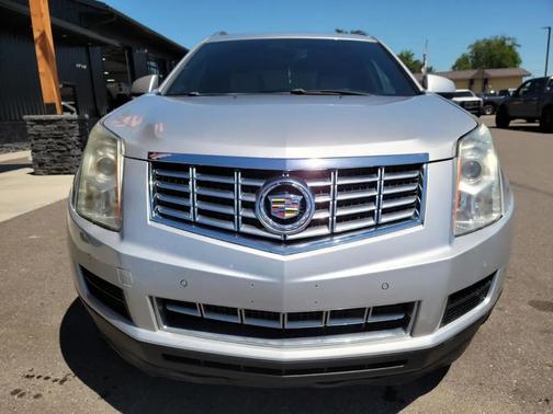 Radiant Silver Metallic 2014 Cadillac SRX Luxury Collection