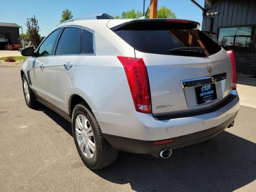 Radiant Silver Metallic 2014 Cadillac SRX Luxury Collection