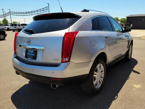 Radiant Silver Metallic 2014 Cadillac SRX Luxury Collection