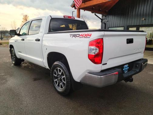 2015 Toyota Tundra SR5