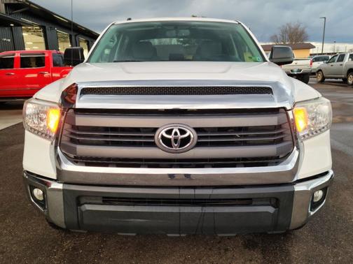 2015 Toyota Tundra SR5