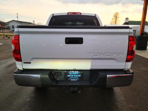 2015 Toyota Tundra SR5