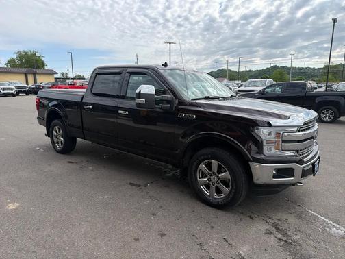 Red 2018 Ford F-150 XLT