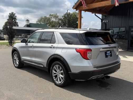 Iconic Silver Metallic 2020 Ford Explorer XLT