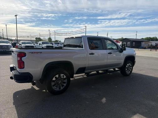Silver Ice Metallic 2021 Chevrolet Silverado 2500 Custom