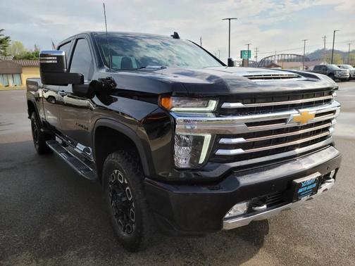 Black 2022 Chevrolet Silverado 2500 High Country