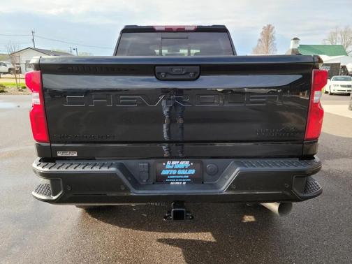 Black 2022 Chevrolet Silverado 2500 High Country