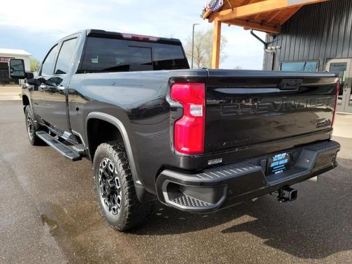 Black 2022 Chevrolet Silverado 2500 High Country