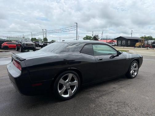 Brilliant Black Crystal Pearlcoat 2009 Dodge Challenger R/T