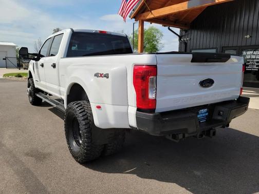 Oxford White 2017 Ford F-350 XL