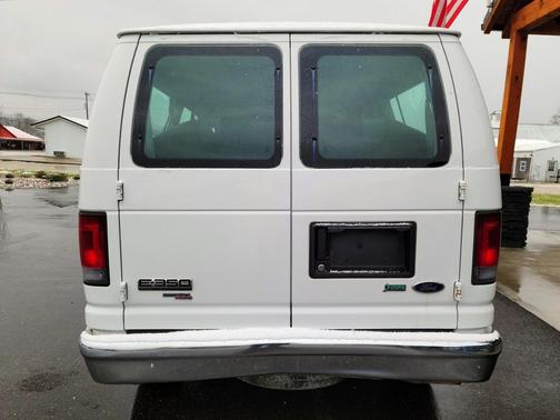 2013 Ford E350 Super Duty XLT