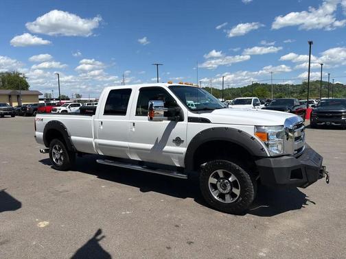 White 2016 Ford F-350 Lariat