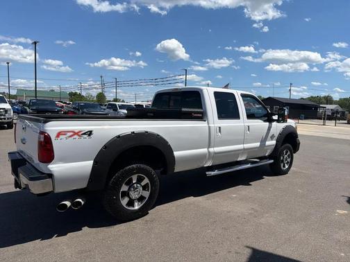 White 2016 Ford F-350 Lariat