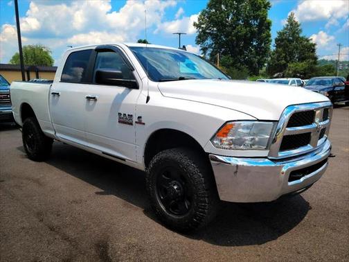 2018 RAM 2500 SLT Crew Cab 4x4 6'4' Box