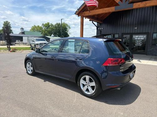 Blue 2017 Volkswagen Golf TSI S 4-Door