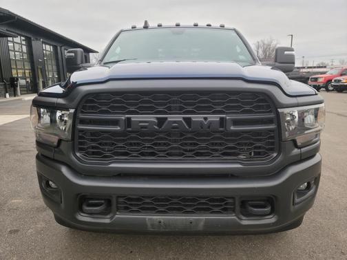 2023 RAM 3500 Tradesman/SLT/Laramie/Limited