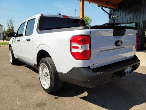 Space White Metallic 2025 Ford Maverick XL