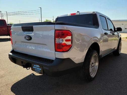 Space White Metallic 2025 Ford Maverick XL