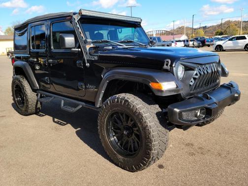 2022 Jeep Wrangler Unlimited Sport