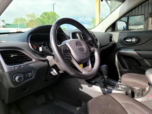 2021 Jeep Cherokee Latitude