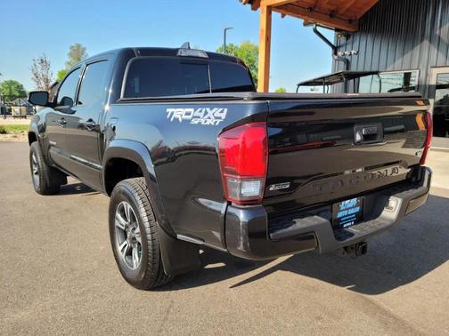 Midnight Black Metallic 2019 Toyota Tacoma TRD Sport