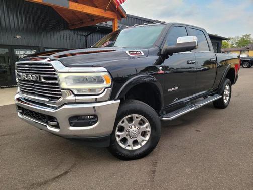2019 RAM 2500 Laramie Crew Cab 4x4 6'4' Box