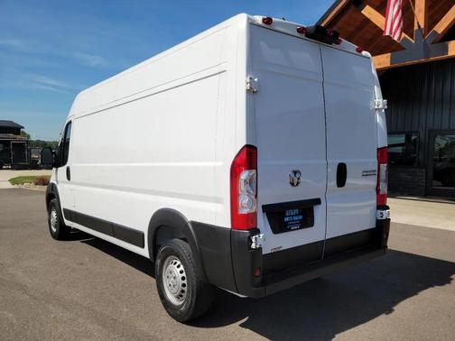 Bright White Clearcoat 2024 RAM ProMaster 2500 Tradesman