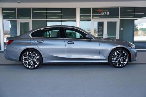 2025 BMW 330 i xDrive