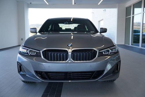 2025 BMW 330 i xDrive