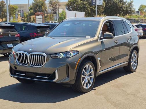 Manhattan Green Metallic 2026 BMW X5 sDrive40i