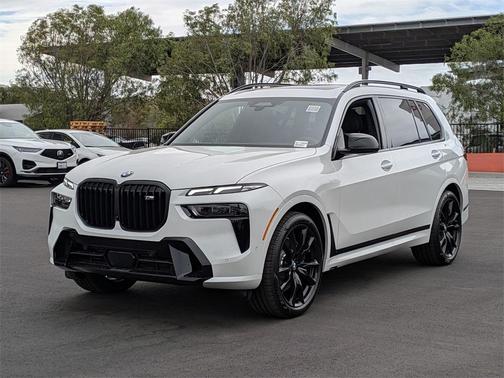 2026 BMW X7 M60i