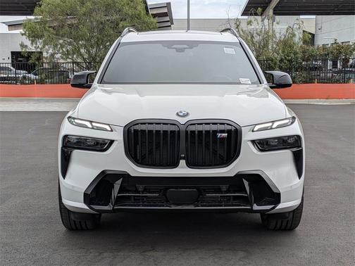 2026 BMW X7 M60i