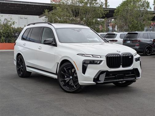 2026 BMW X7 M60i