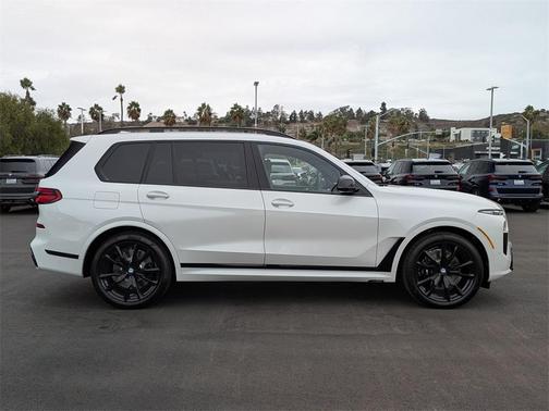 2026 BMW X7 M60i