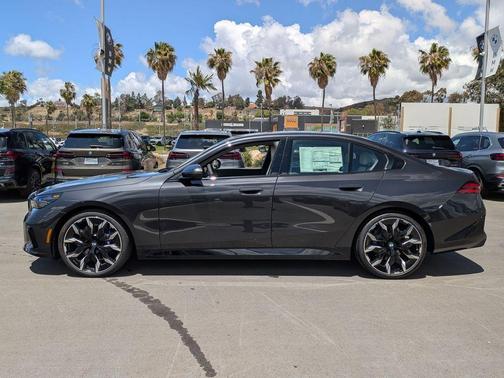 Dark Graphite Metallic 2026 BMW 530 i