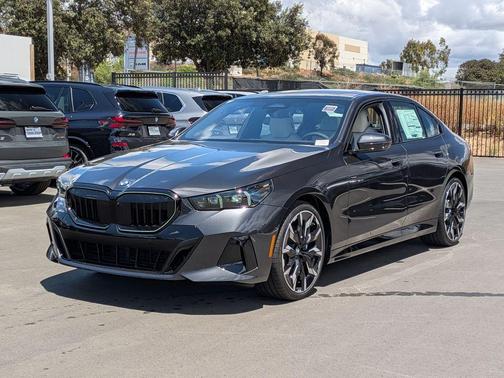 Dark Graphite Metallic 2026 BMW 530 i