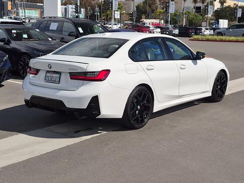 Alpine White 2026 BMW 330 i